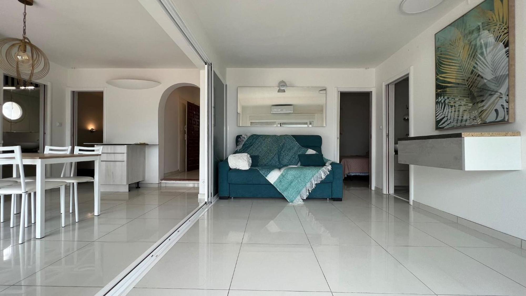 Precioso Apartamento Moderno En Primera Linea Del Mar Av-11 Roses Exterior foto