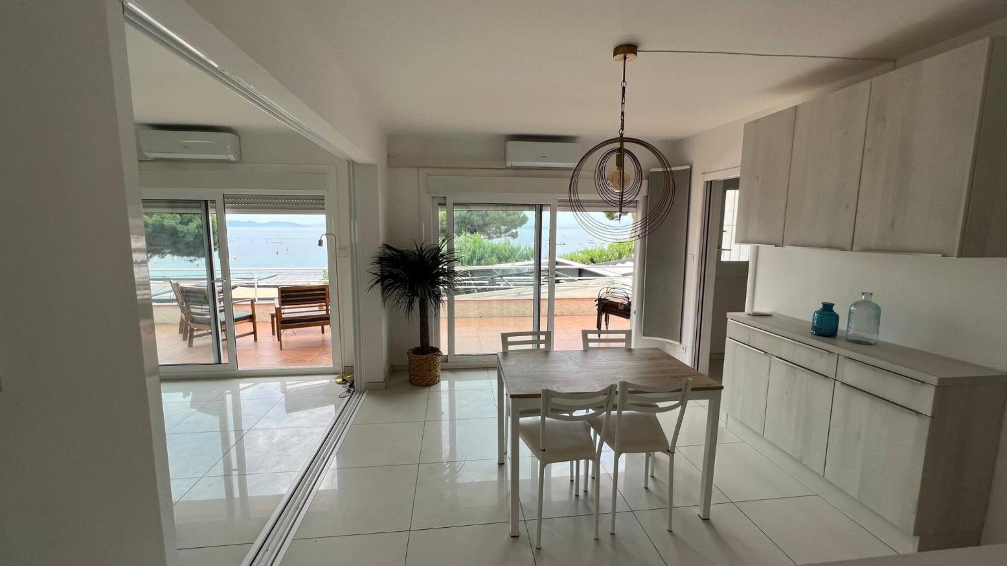 Precioso Apartamento Moderno En Primera Linea Del Mar Av-11 Roses Exterior foto