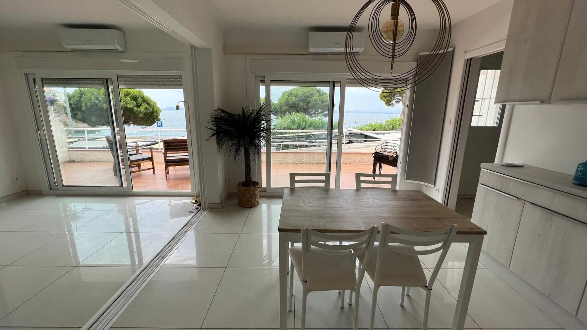 Precioso Apartamento Moderno En Primera Linea Del Mar Av-11 Roses Exterior foto